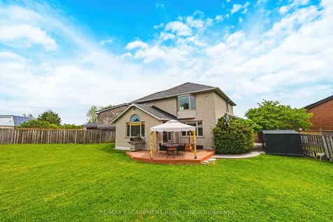 301 Parkwood Crescent Hamilton ON L8V 5B5
