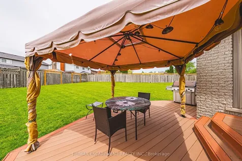 301 Parkwood Crescent Hamilton ON L8V 5B5