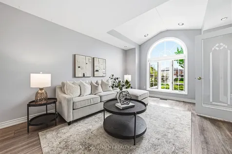 301 Parkwood Crescent Hamilton ON L8V 5B5