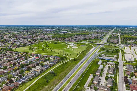 301 Parkwood Crescent Hamilton ON L8V 5B5