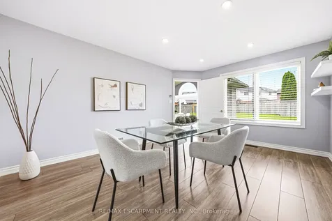 301 Parkwood Crescent Hamilton ON L8V 5B5