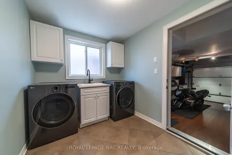 325 Hillsdale Road Welland ON L3C 7M2