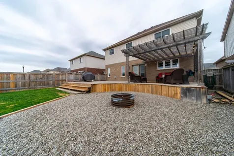 325 Hillsdale Road Welland ON L3C 7M2