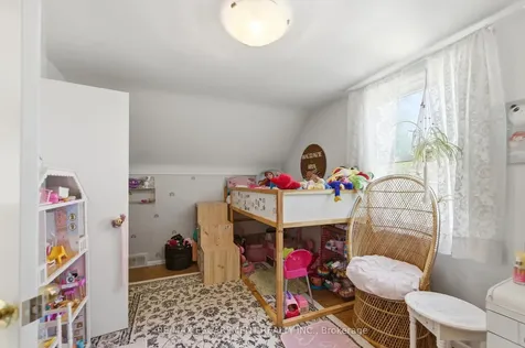 23 Marion Crescent Hamilton ON L9H 1H9