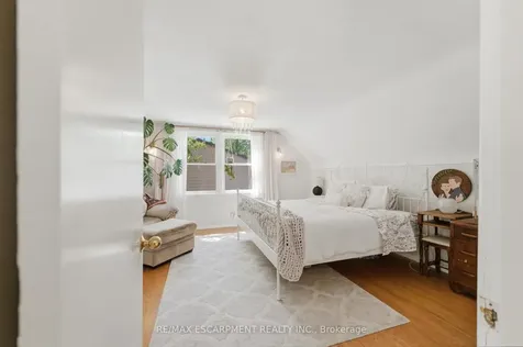 23 Marion Crescent Hamilton ON L9H 1H9