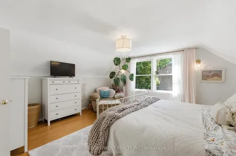 23 Marion Crescent Hamilton ON L9H 1H9