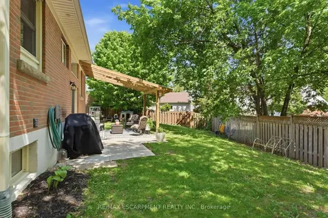 23 Marion Crescent Hamilton ON L9H 1H9