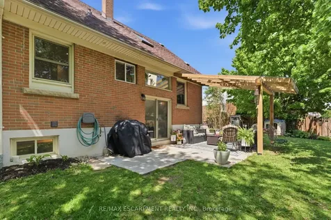 23 Marion Crescent Hamilton ON L9H 1H9