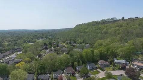23 Marion Crescent Hamilton ON L9H 1H9