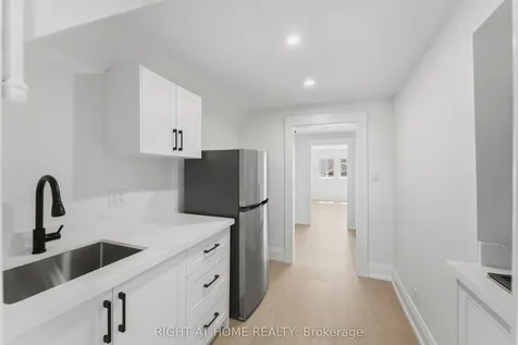 8 College Street St. Catharines ON L2R 2W7