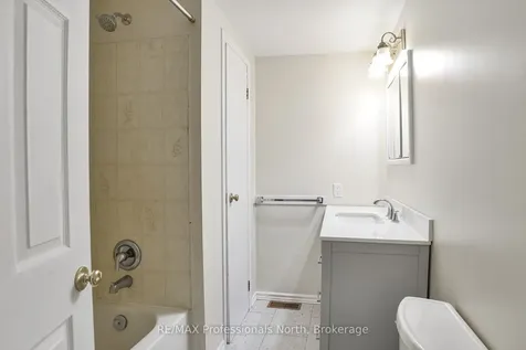 1011 Harmony Lane Private Bracebridge ON P1L 1W9