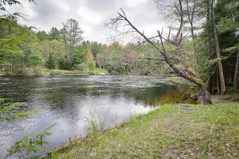 1011 Harmony Lane Private Bracebridge ON P1L 1W9