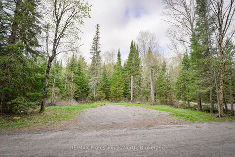 1011 Harmony Lane Private Bracebridge ON P1L 1W9