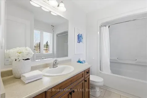 32 Laughland Lane Guelph ON N1L 0C9