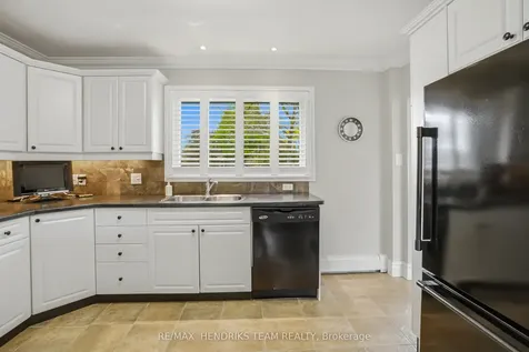 17 Jasmin Crescent St. Catharines ON L2T 2B9