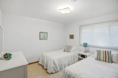 17 Jasmin Crescent St. Catharines ON L2T 2B9