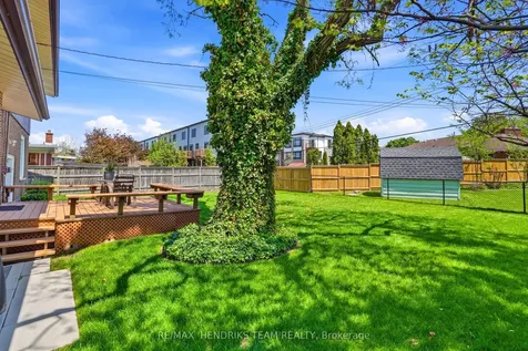 17 Jasmin Crescent St. Catharines ON L2T 2B9