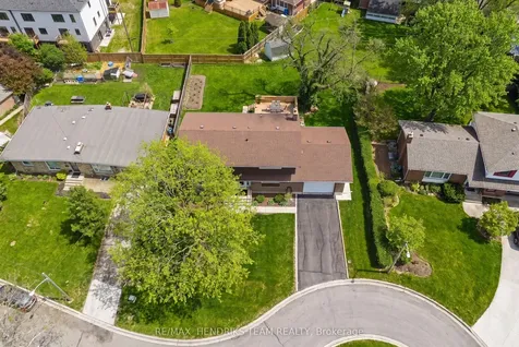 17 Jasmin Crescent St. Catharines ON L2T 2B9