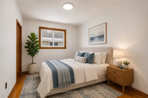 34 Beaconsfield Drive Hamilton ON L8T 2W9