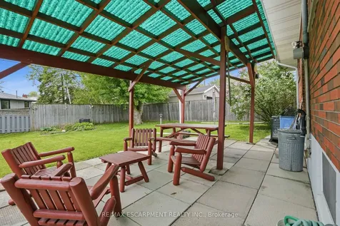 34 Beaconsfield Drive Hamilton ON L8T 2W9