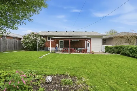 34 Beaconsfield Drive Hamilton ON L8T 2W9