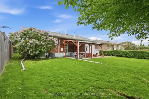 34 Beaconsfield Drive Hamilton ON L8T 2W9