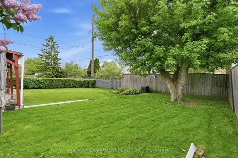 34 Beaconsfield Drive Hamilton ON L8T 2W9