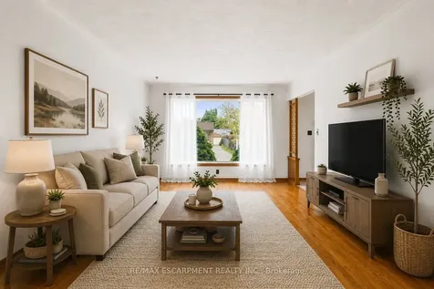 34 Beaconsfield Drive Hamilton ON L8T 2W9
