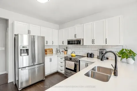 49 Narbonne Crescent Hamilton ON L8J 0J7
