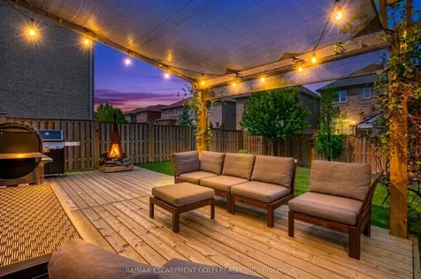 49 Narbonne Crescent Hamilton ON L8J 0J7