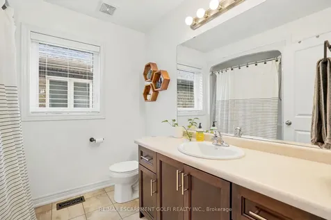 49 Narbonne Crescent Hamilton ON L8J 0J7