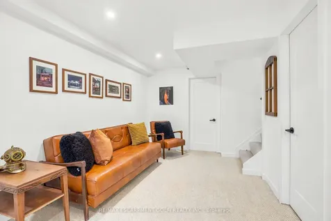 49 Narbonne Crescent Hamilton ON L8J 0J7