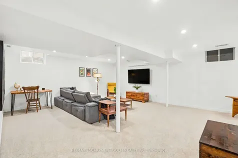 49 Narbonne Crescent Hamilton ON L8J 0J7