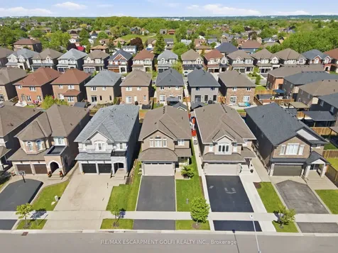 49 Narbonne Crescent Hamilton ON L8J 0J7