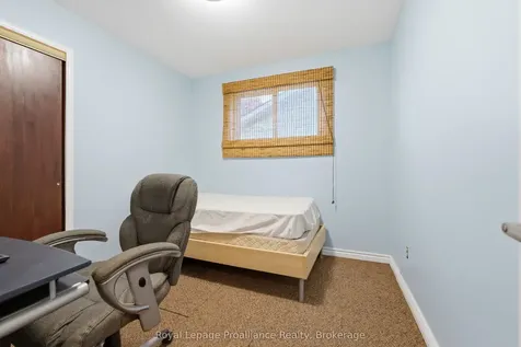 85 Nicholas Street Quinte West ON K8V 4H7