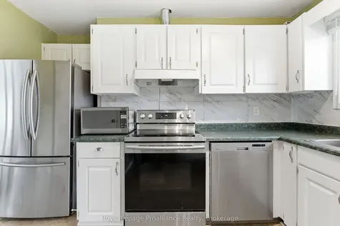 85 Nicholas Street Quinte West ON K8V 4H7
