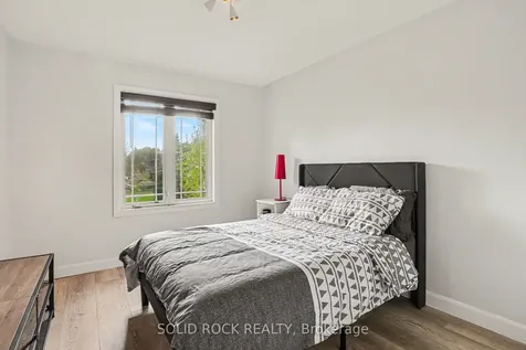 2064 Dunollie Crescent Kanata ON K2W 1H6