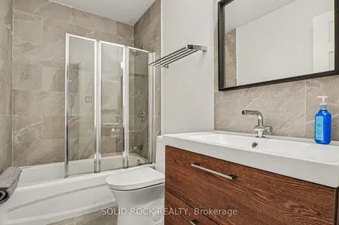 2064 Dunollie Crescent Kanata ON K2W 1H6