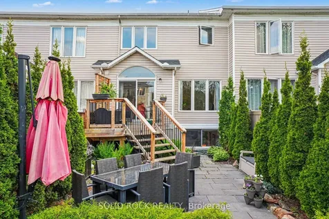 2064 Dunollie Crescent Kanata ON K2W 1H6