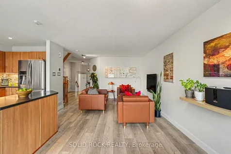 2064 Dunollie Crescent Kanata ON K2W 1H6