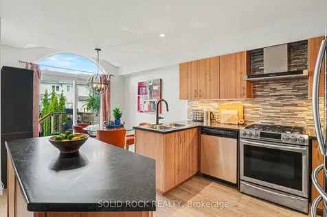 2064 Dunollie Crescent Kanata ON K2W 1H6