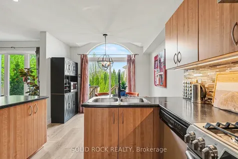 2064 Dunollie Crescent Kanata ON K2W 1H6