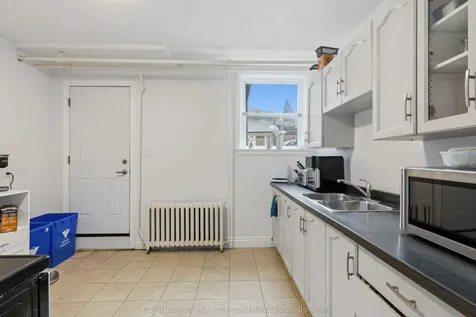 1028 Johnson Street Kingston ON K7M 2N4