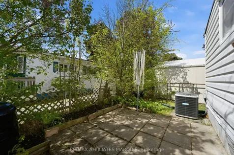 96 Worthington Way Kingston ON K7K 5C6