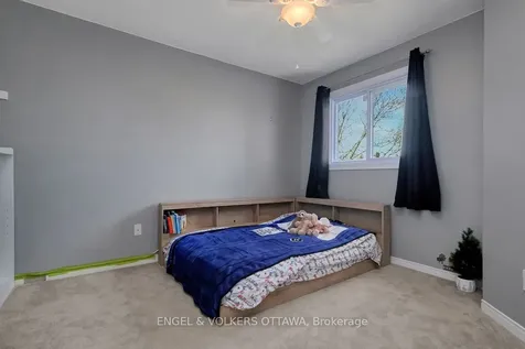 88 Kincardine Drive Kanata ON K2V 1B2