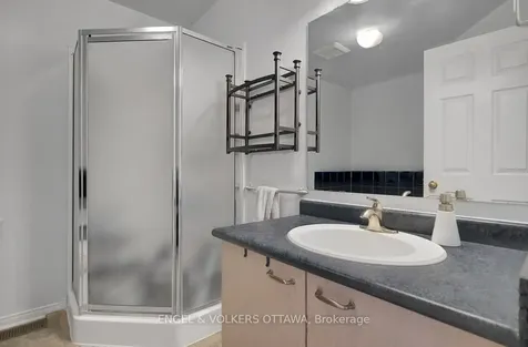 88 Kincardine Drive Kanata ON K2V 1B2
