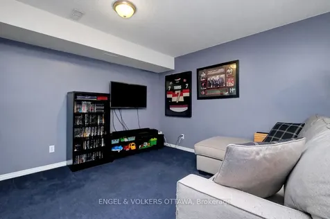88 Kincardine Drive Kanata ON K2V 1B2