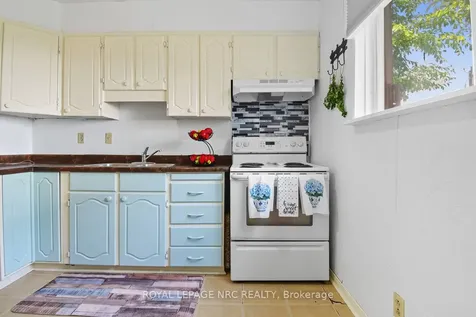 52 Wiley Street St. Catharines ON L2R 4G2