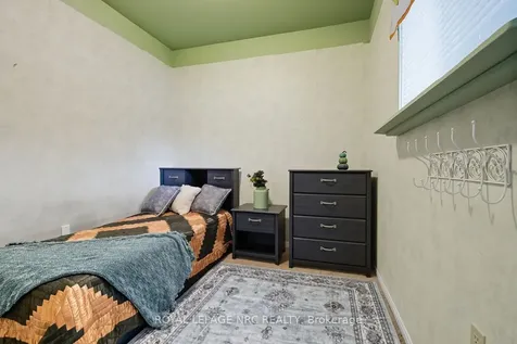52 Wiley Street St. Catharines ON L2R 4G2