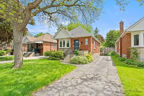 81 Belvidere Avenue Hamilton ON L9A 3B6
